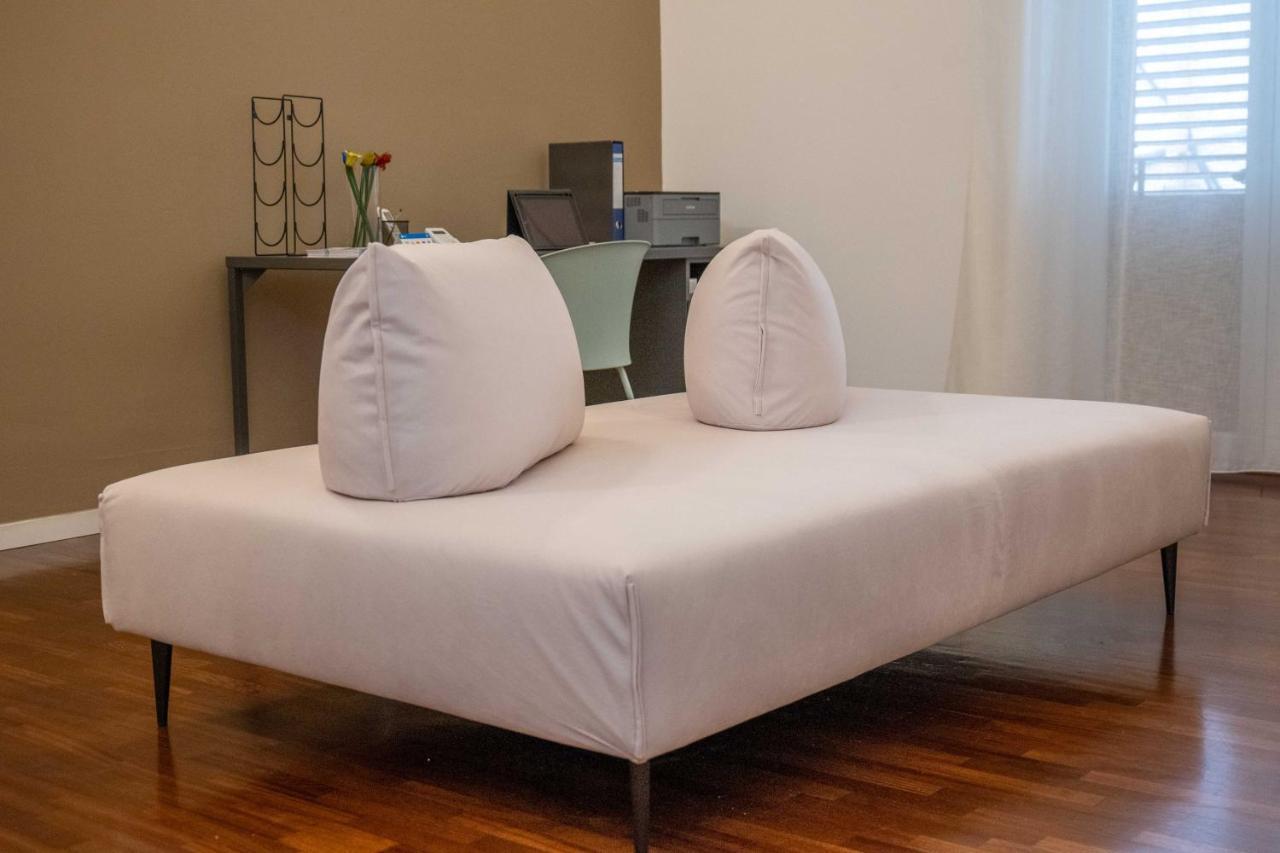 Costa Suites Palermo Esterno foto